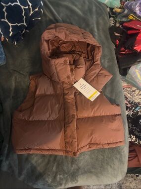 lululemon athletica Brown Quilted Puffer Vest with Hood